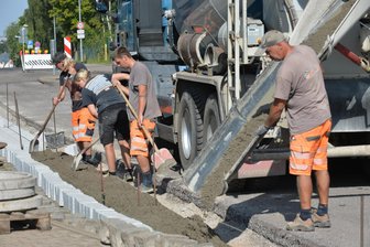 Exkursion durchs Erzgebirge: Landrat nimmt Straßen unter die Lupe - 