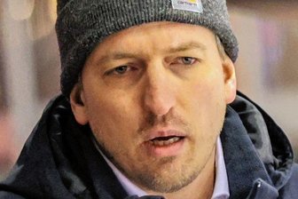Experte schwört auf Teamgeist - Max Kaltenhauser - Trainer der Eisbären Regensburg