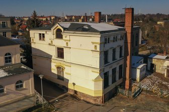 Experte untersucht Standsicherheit: Steht Hausruine in Crimmitschau vor dem Abriss? - Muss das marode Gebäude Lindenstraße 3 in Crimmitschau abgerissen werden? Die Stadtverwaltung hält sich dazu bedeckt.
