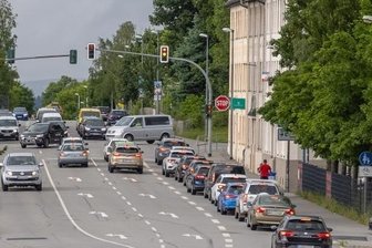 Experten nehmen Verkehr in Kreisstadt unter die Lupe - Tausende Autos passieren täglich die Feldschlösschenkreuzung.