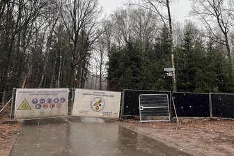 Explosion in Lichtenau: Munitionsentschärfung im Munawald - Seit Mitte 2018 ist ein 3,8 Hektar großes Waldstück gesperrt, weil dort Weltkriegsmunition gefunden worden war. Eine Kampfmittelbeseitigungsfirma hat bisher 110 Tonnen abtransportiert. Am Dienstag wurde vor Ort gesprengt.