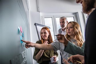 Extra-Bildungsurlaub für alle: Wirtschaft in Südwestsachsen ist dagegen - Vom Marketing-Seminar bis zum Sprachkurs: Bei der Wahl der Seminare sollen auch die Beschäftigten in Sachsen nach dem Willen eines breiten Bündnisses künftig ihren Interessen frei folgen dürfen.