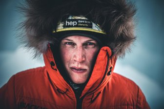 Extrembergsteiger Kobusch nach tragischem Unglück von Laura Dahlmeier: „Jedes Jahr stirbt ein Freund“ - Bergsteiger Jost Kobusch verfolgt die Mission, im Winter allein und ohne Sauerstoff den Mount Everest zu besteigen.