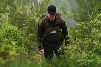 „Extreme physische und psychische Herausforderung“: Abenteuer-Wanderung im Erzgebirge knackt Rekord - Die sechste Auflage des Ultra Adventure Hike „Der grüne Rebell“ führte die Teilnehmer wieder über Stock und Stein entlang auf kleinen Pfaden mitten durch die Natur.