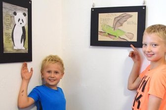 Fabelwesen mit viel Fantasie geschaffen - Finn mit dem Pingopanda und Louis' Federner Eidechsen-Flieger gehören zu den Exponaten. 