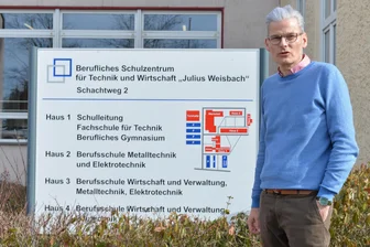 Fachgebundene Hochschulreife: In Freiberg noch freie Plätze für zweiten Jahrgang - Am Freiberger BSZ „Julius Weisbach“ wirbt Schulleiter Frank Wehrmeister für KomZuMint.