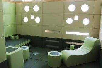 Fachklinik richtet weiches Zimmer ein - Im "Weichen Zimmer" gibt es keine Ecken und Kanten. Einrichtung und Wände sind aus Kunstleder.