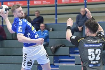 Färöer zündet endlich auch in der Offensive - Aues Aki Egilsnes (l.) entpuppte sich im Testspiel gegen Coburg als Torgarant. 40 Minuten stand er auf der Platte und traf fünfmal.