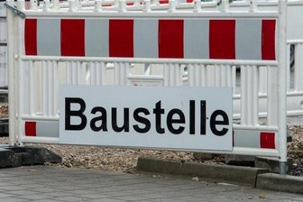 Fahrbahneinschränkungen wegen Gebäudeabriss -