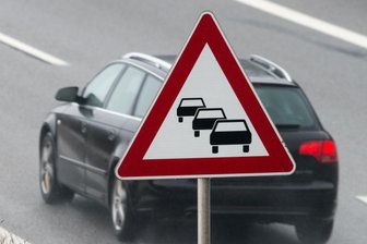 Fahrer stirbt nach Lkw-Unfall auf der A72 -