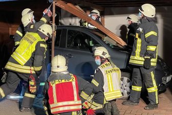 Fahrerloses Auto verursacht Unfall in Schönberg - 