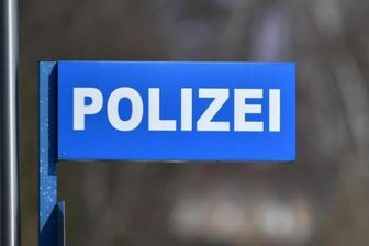 Fahrradfahrer attackiert Fußgänger - Ein 58-jähriger Fußgänger ist am Samstagvormittag in Werdau von einem unbekannten Radfahrer angegriffen und leicht verletzt worden.