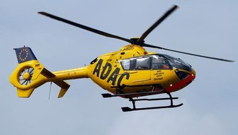 Fahrradfahrer bei Unfall in Bergen schwer verletzt - 