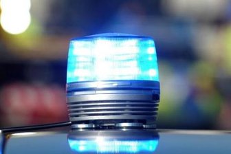 Fahrradfahrer schwer verletzt - Verursacher flüchtet -