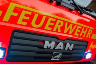 Fahrzeug brennt vollständig aus - 