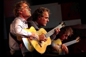 Falk Zenker in Goßberg: Virtuose spielt in der alten Heimat - Der aus Mittweida stammende Gitarrenvirtuose Falk Zenker sorgt für zauberhafte Klangreisen.