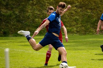 Falkenau gegen Rochlitz: Torfestival im Duell der Kellerkinder - Brachte die Falkenauer mit einem Dreierpack auf die Siegerstraße: Paul Einert, der nun sieben Saisontore auf dem Konto hat.