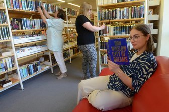 Falkenstein: Grünes Licht für Büchereien-Ehe – das bringt’s für die Leserschaft - Die drei Bibliotheken Auerbach, Rodewisch und Falkenstein verbünden sich.