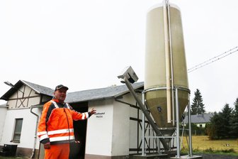 Falkenstein kauft neues Streusalzsilo - Das Falkensteiner Silo kann im Unterschied zu dem abgebildeten von den Winterdienstfahrzeugen unterfahren werden. Es steht auf Stelzen.