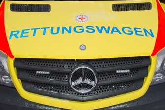 Falkenstein: Mann fährt seine Frau beim Einparken um -