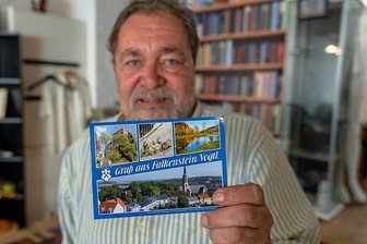 Falkenstein präsentiert neue Ansichten - Grafikdesigner Thomas Kerschon hat die neue Falkensteiner Postkarte im Auftrag der Stadt gestaltet.