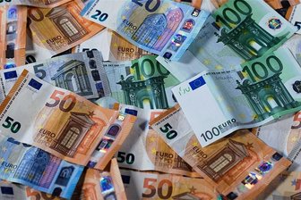 Falkenstein: Stadt zahlt viel mehr für Straßenbau - Um rund 264.000 Euro wird der Bau des zweiten Abschnittes der August-Bebel-Straße in Falkenstein teurer. 