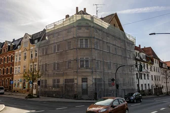 Falkenstein: Weiteres marodes Haus soll abgerissen werden - Das frühere Wohn- und Geschäftshaus an der Friedrich-Engels-Straße soll abgerissen werden.