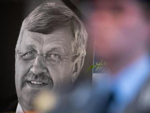 Fall Lübcke: LKA prüft Kontakte zu Neonazis in Sachsen - Walter Lübcke wurde mit einem Kopfschuss auf der Terrasse seines Wohnhauses getötet.
