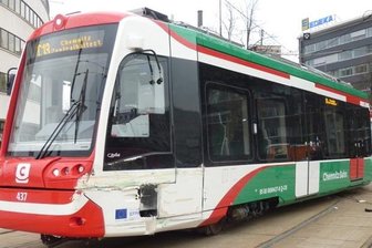 Falsch gestellte Weiche verursachte Kollision zweier Straßenbahnen in Chemnitz - 