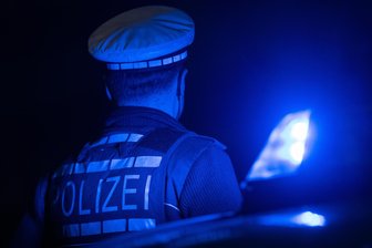 Falscher Polizist ruft schon wieder bei Plauener Senioren an - Die Polizei hat am Donnerstag erneut vor Anrufen eines falschen Polizisten gewarnt.