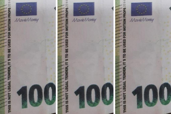 Falschgeld in Geschäften im Erzgebirge in Umlauf - Kriminalpolizei ermittelt - Unbekannte haben in Aue und Schneeberg gefälschte 100-Euro-Scheine mit dem Schriftzug „MovieMoney“ in Umlauf gebracht.