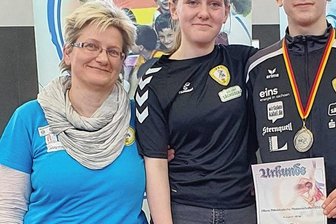 Familie mit Herzblut für den KSV - Kerstin, Stefanie, Sebastian und Dirk Wagner (von links) stecken in unterschiedlichsten Bereichen viel Herzblut und Freizeit in den KSV Pausa. Und das alles ehrenamtlich.