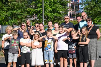 Familien sauer: Chemnitzer Rathaus zahlt nicht mehr für Schülertaxis - Kein Fahrdienst mehr trotz weiter Wege durch die Stadt: Auch an der Chemnitzer Salvador-Allende-Schule gibt es zahlreiche Kinder, die von den neuen Regeln betroffen sind.
