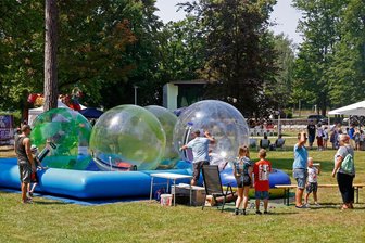 Familienfest im Glauchauer Gründelpark - Im Gründelpark wird es am 4. August (Foto von 2023) beim Familienfest wieder rund gehen.
