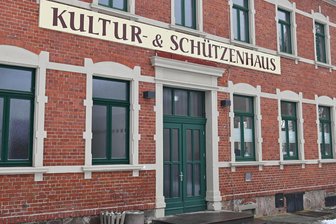 Familienkino in Penig: Zwei Filme an einem Tag im Schützenhaus - Das Kultur- und Schützenhaus in Penig wird am 23. November zum Kino. Zwei Filme werden an dem Tag hier gezeigt.