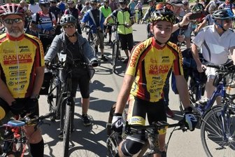 Familienradwanderung auf dem Steinkohleweg: 90 Radler zwischen 5 und 85 Jahren dabei - Im Freizeitgelände "Alte Ziegelei" fiel am Sonntag kurz nach 11 Uhr der Startschuss für die 9. Familienradwanderung. Fast 90 Teilnehmer zwischen 5 und 85 Jahren hatten sich eingefunden. 