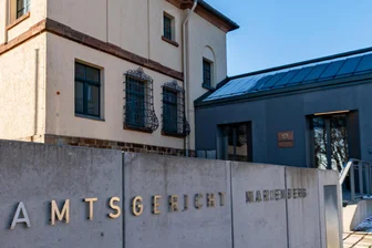 Familienvater aus dem Erzgebirge fotografiert seine nackten Kinder, nun steht er vor Gericht - Im Amtsgericht Marienberg wurde ein ungewöhnlicher Fall verhandelt.
