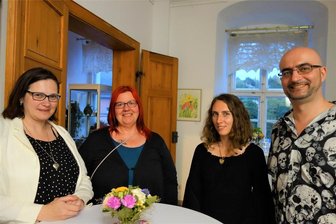 Fantasy-Lesung am Freitagabend in Reichenbach - Lesen im Neuberin-Museum: Kathrin Fuhrmann, Jessie Weber (v. l.) sowie Lyakon, hier mit seiner Lebensgefährtin.