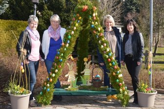 Farbenfroher Osterschmuck in Lauenhain -