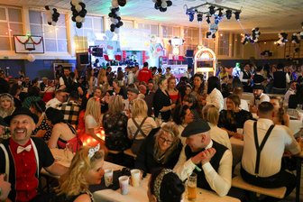 Fasching im Sommer: Beierfeld feiert Löffelmacherfest - Der Beierfelder Faschingsverein kann auch im Sommer feiern, nämlich zum Löffelmacherfest am Freitag.