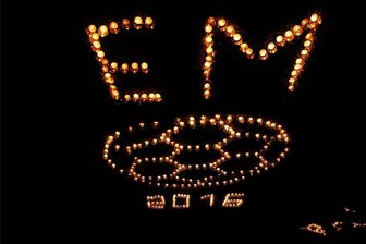 Faschingsgesellschaft Crottendorf feiert von Freitag bis Sonntag gleich zwei Feste - Tausende Lichter zum Lichtfest im Crottendorfer Park. Der Kreativität sind keine Grenzen gesetzt – wie bei diesem Motiv zur Fußball-EM.