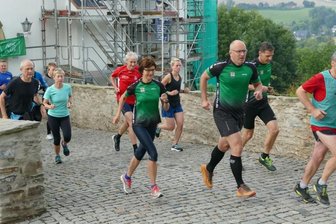 Fast 100 Teilnehmer beweisen vor historischer Kulisse Kondition -