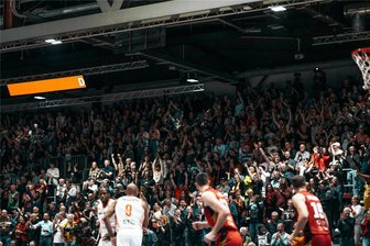 Fast ausverkauft nach wenigen Minuten: Niners Chemnitz spielen im Finale vor voller Hütte - Wie schon gegen Saragossa (Foto) und Bilbao an diesem Mittwoch wird auch das Europapokalspiel der Niners Chemnitz am 17. April gegen Istanbul vor 5000 Fans stattfinden.