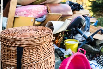 Fasten für Zuhause: Acht sinnvolle Wege zum Entrümpeln - Manchmal ist weniger mehr. Den Test gibt‘s im Fasten-Tagebuch.