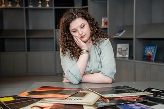Fasten-Tagebuch: Mit jedem Tag weniger Ballast - Ellis Kupfer fällt die Entscheidung schwer: Was kann weg?