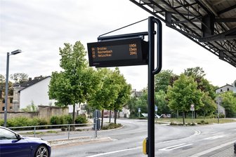 Faust ins Gesicht - Mann an Busbahnhof in Reichenbach angegriffen - Am Reichenbacher Busbahnhof ist ein 50-Jähriger geschlagen worden.