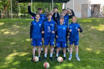 Faustball: Gersdorf, Glauchau und St. Egidien erreichen Zwischenrunde der Deutschlandliga - Die U-16-Faustballer der SSV Blau-Weiß Gersdorf haben am Samstag beim Heimspieltag alle drei Partien gewonnen und stehen damit in der Zwischenrunde der Deutschlandliga.