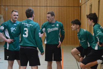 Faustball-Oberliga: Gibt es noch eine Chance für die Männer von der SG Waldkirchen? - Die erste Männermannschaft der SG Waldkirchen steht in der Oberliga auf Platz 7. Um die Klasse zu halten, bräuchte sie nun etwas Glück.