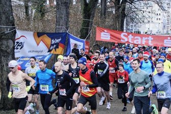 Favoriten dominieren Adventslauf -