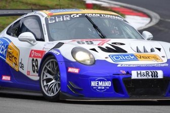 Fazit aus Sicht des Erzgebirgers: Außer Spesen nichts gewesen - So sah der Porsche aus, bevor er in Flammen aufging.